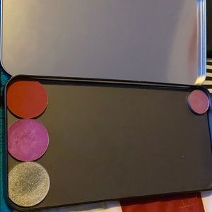 Make Up Forever Empty Eyeshadow palette